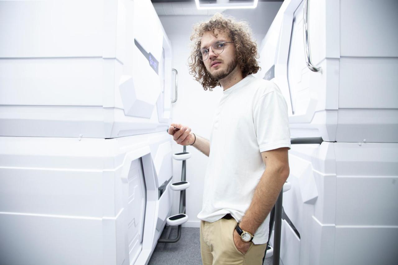 Av-1 Capsule Hotel เคียฟ ภายนอก รูปภาพ
