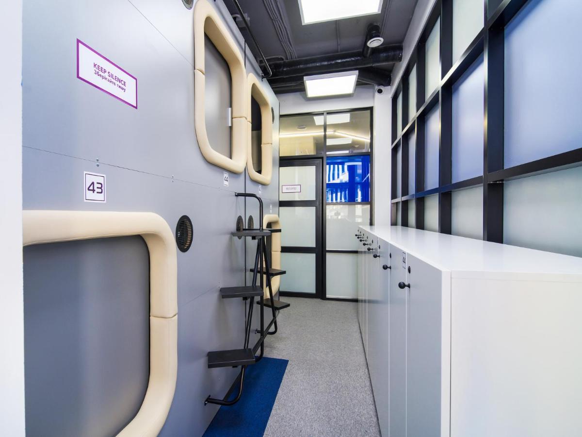 Av-1 Capsule Hotel เคียฟ ภายนอก รูปภาพ